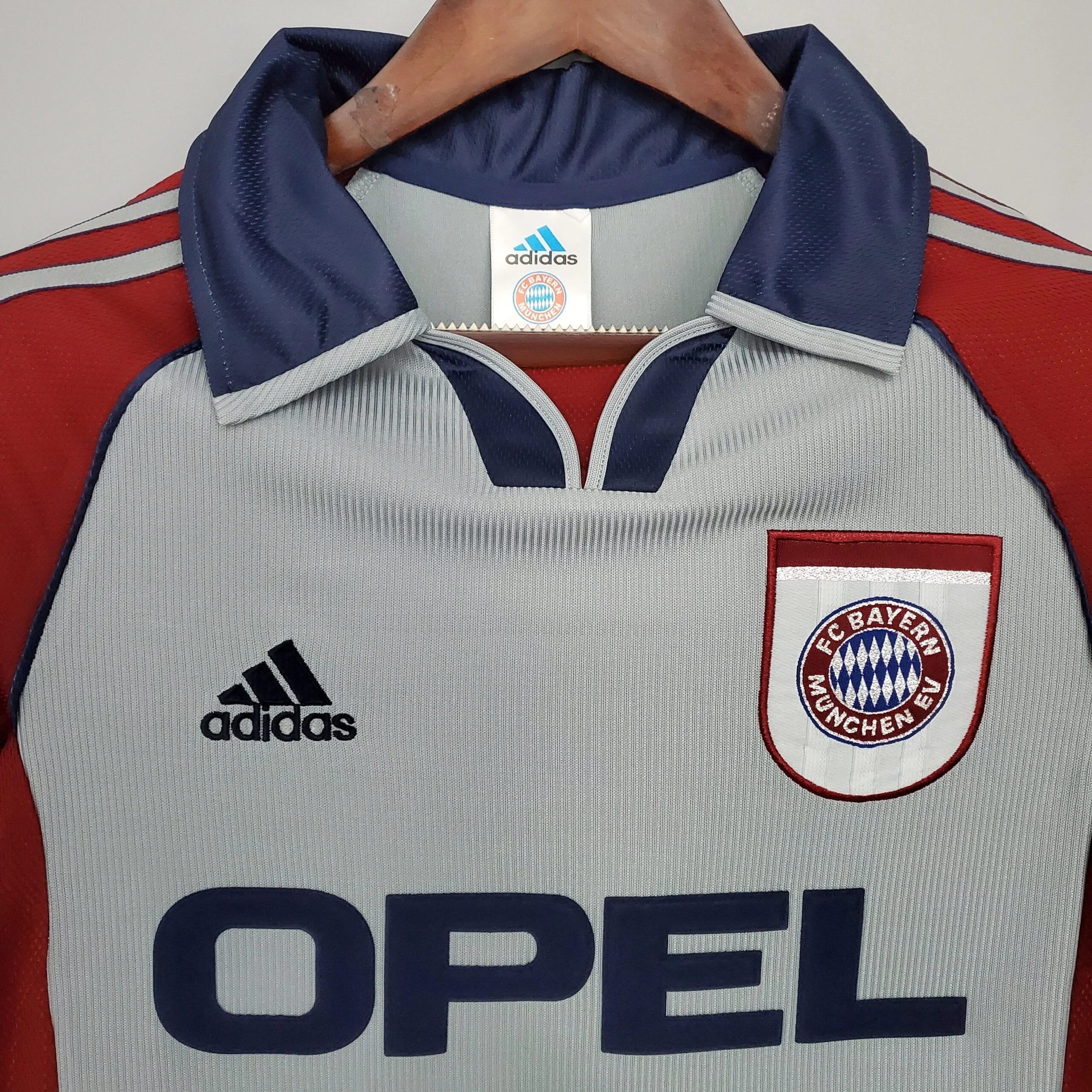Bayern Munich Maillot Rétro 9899 - Vue 2